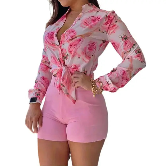 Blomstret bluse