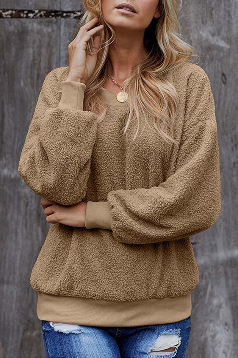 Ravikna | Stylish and elegant winter sweater