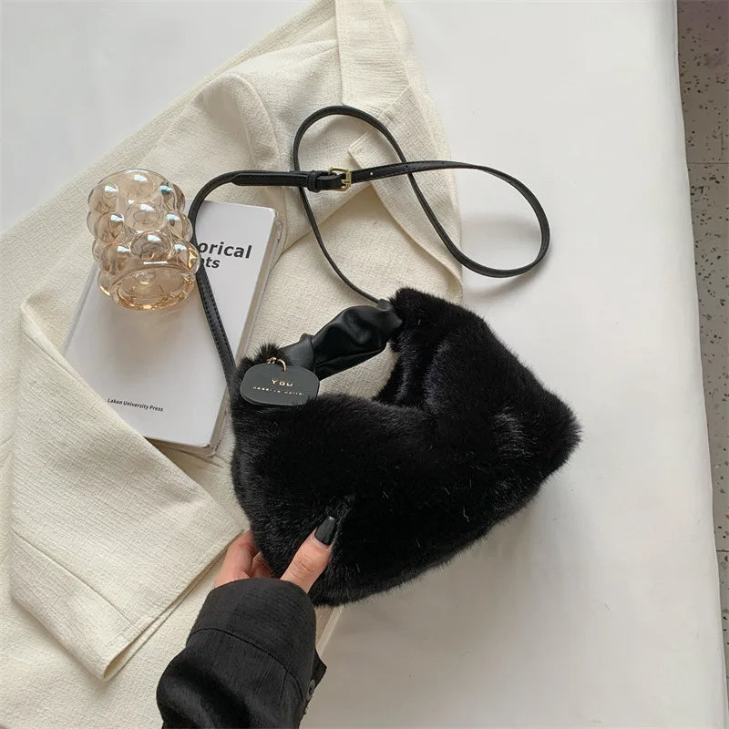 Clementie™ Fluffy Crossbody Veske