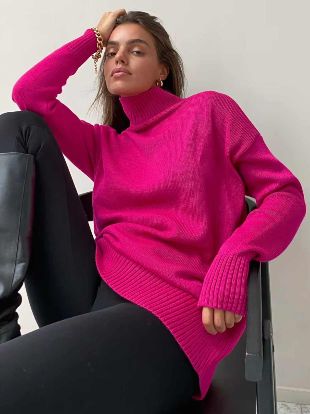 – Oversized løs rullekragesweater