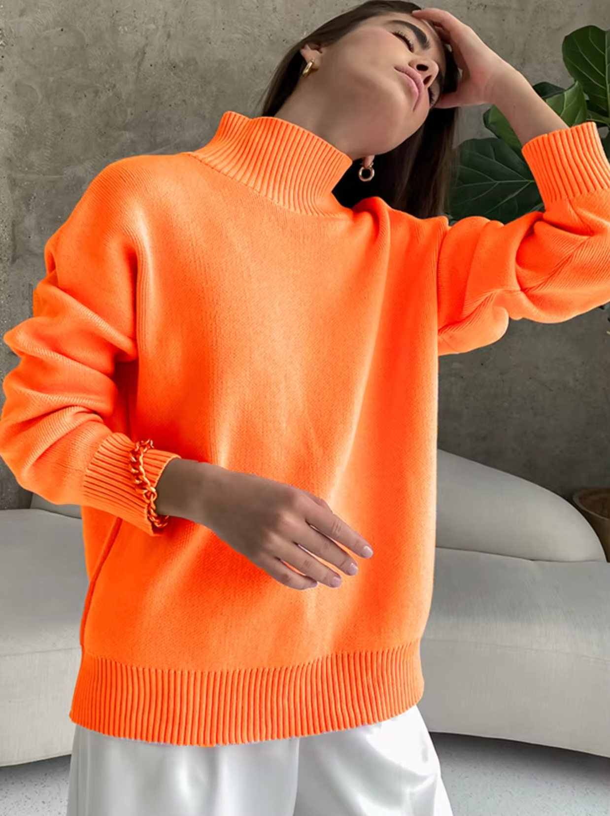 – Oversized løs rullekragesweater