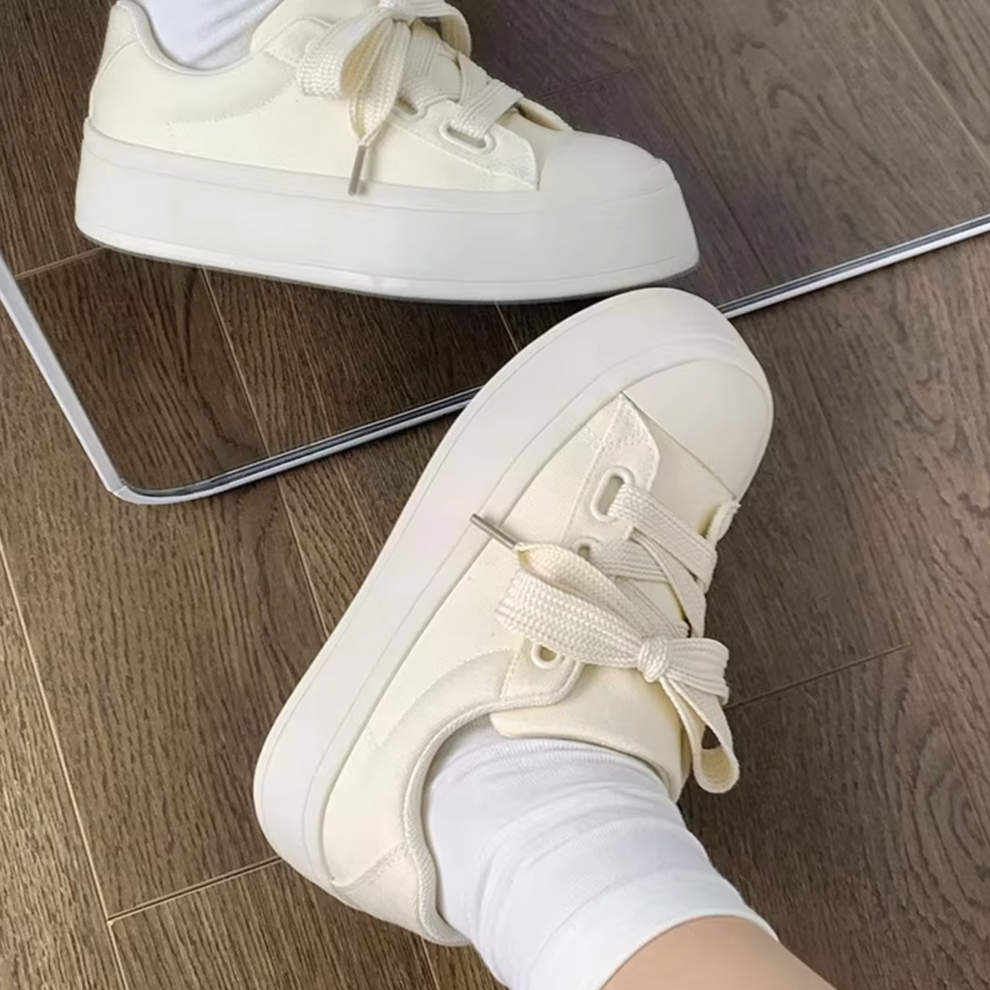 – Sneakers med platå