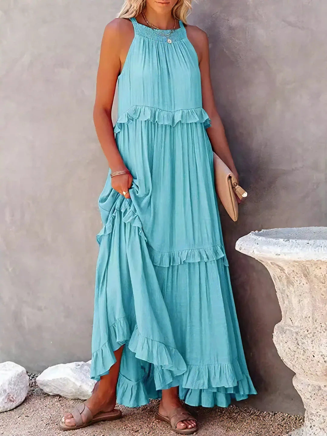 Sunshine Breeze Halter Ruffle Maxi Kjole