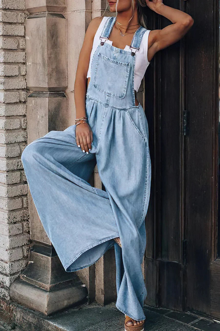 Ravikna | ermeløs trendy denim overall for kvinner