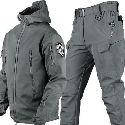 Ravikna | VANNTETT JACKET AND PANTS FOR WILD ADVENTURES