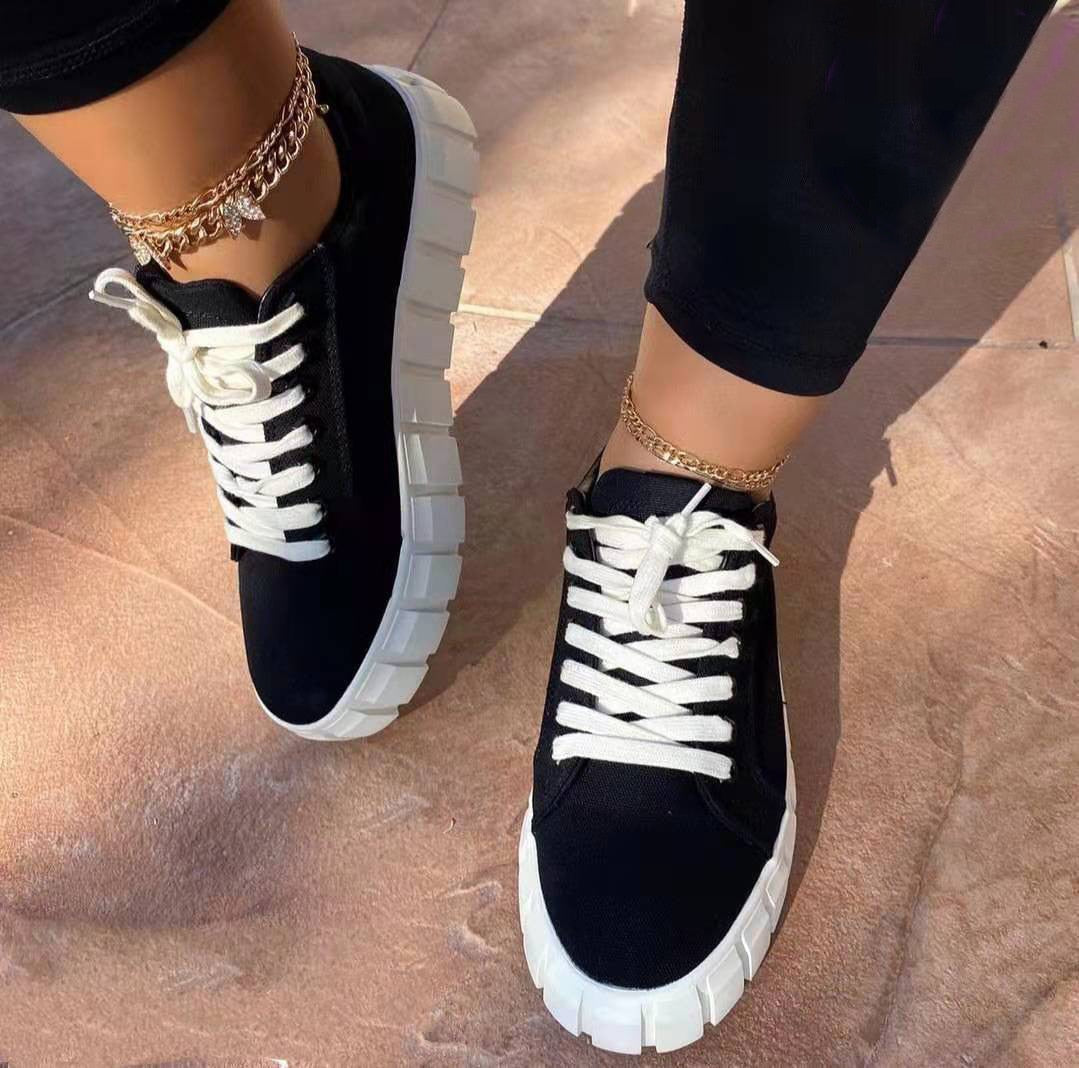 Sorte trendy sneakers til kvinner