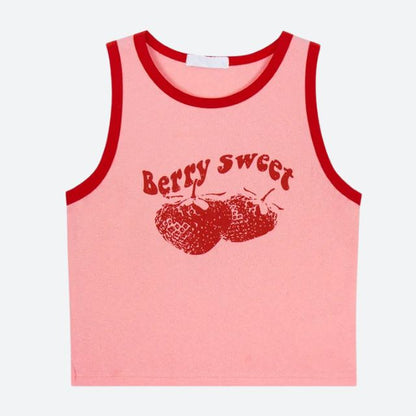 Berry Sweet grafisk crop topp med kontrastfarget kant