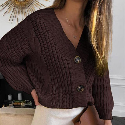 Ravikna | Timeless and elegant overall sweater