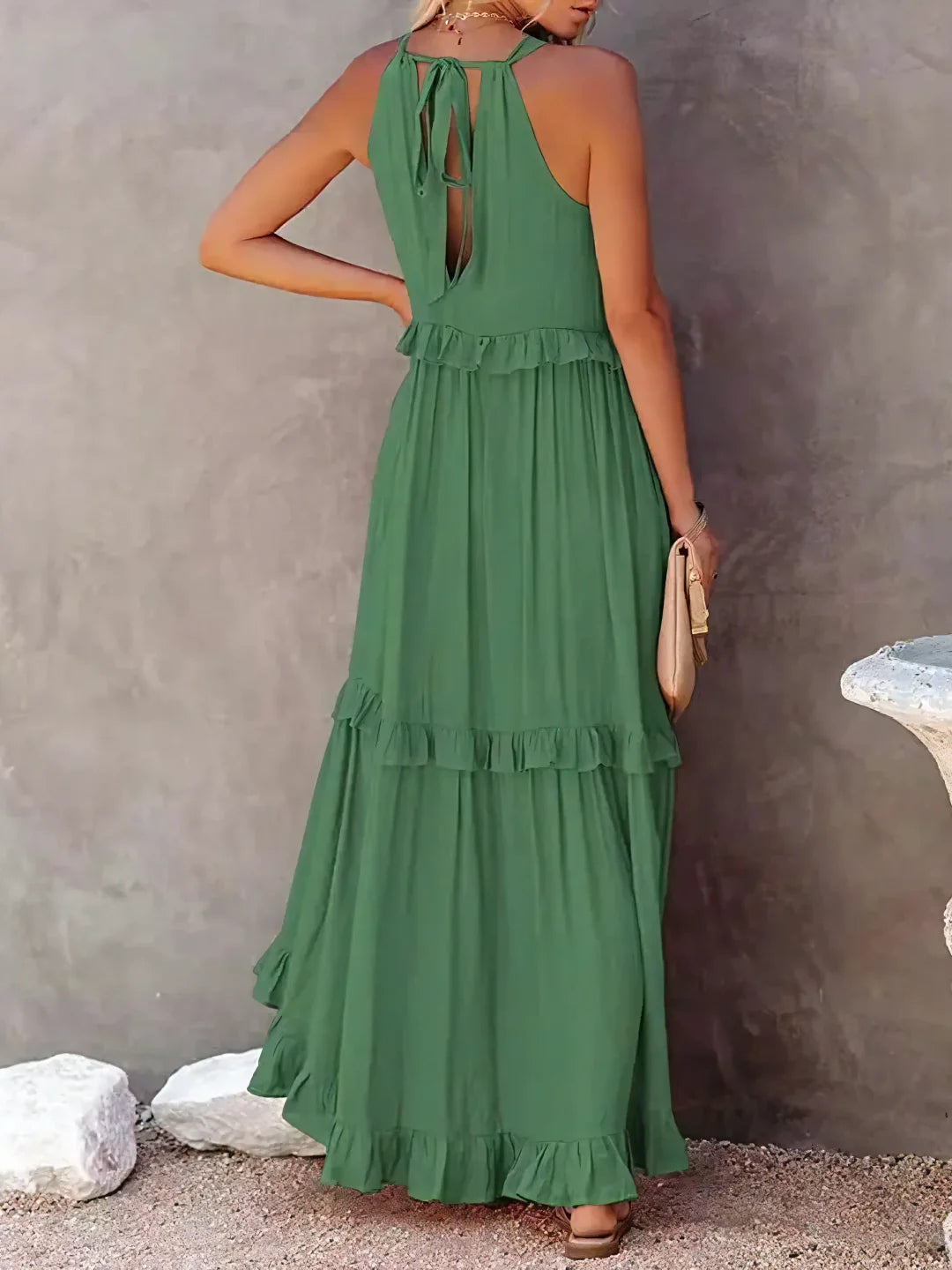 Sunshine Breeze Halter Ruffle Maxi Kjole