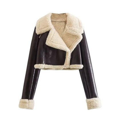 Crop jakke i imitert shearling