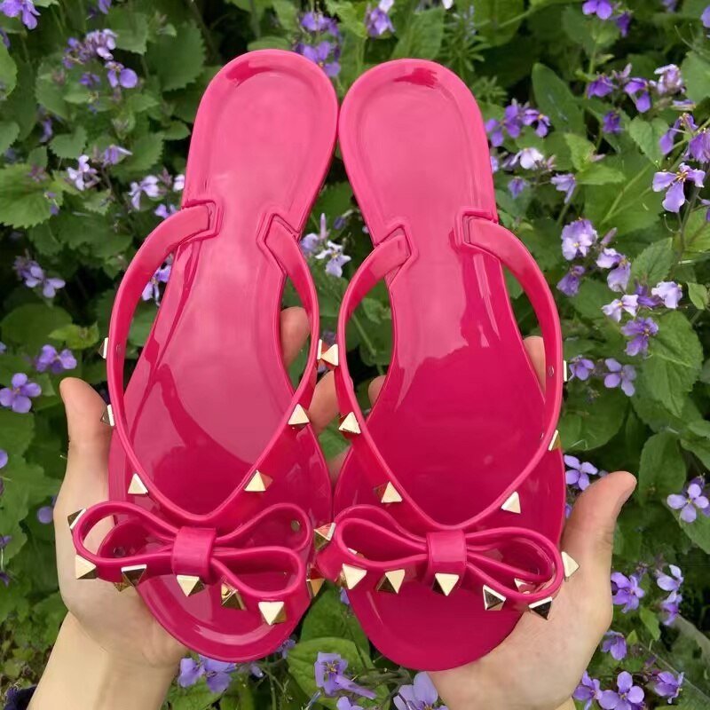 Ravikna Nieten-sløyfeknute Flip-Flops Sandaler